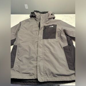 Men’s Northface Jacket in Great condition Size XL